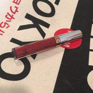 ⚡️SOLD⚡️Anastasia Beverly Hills liquid lipstick